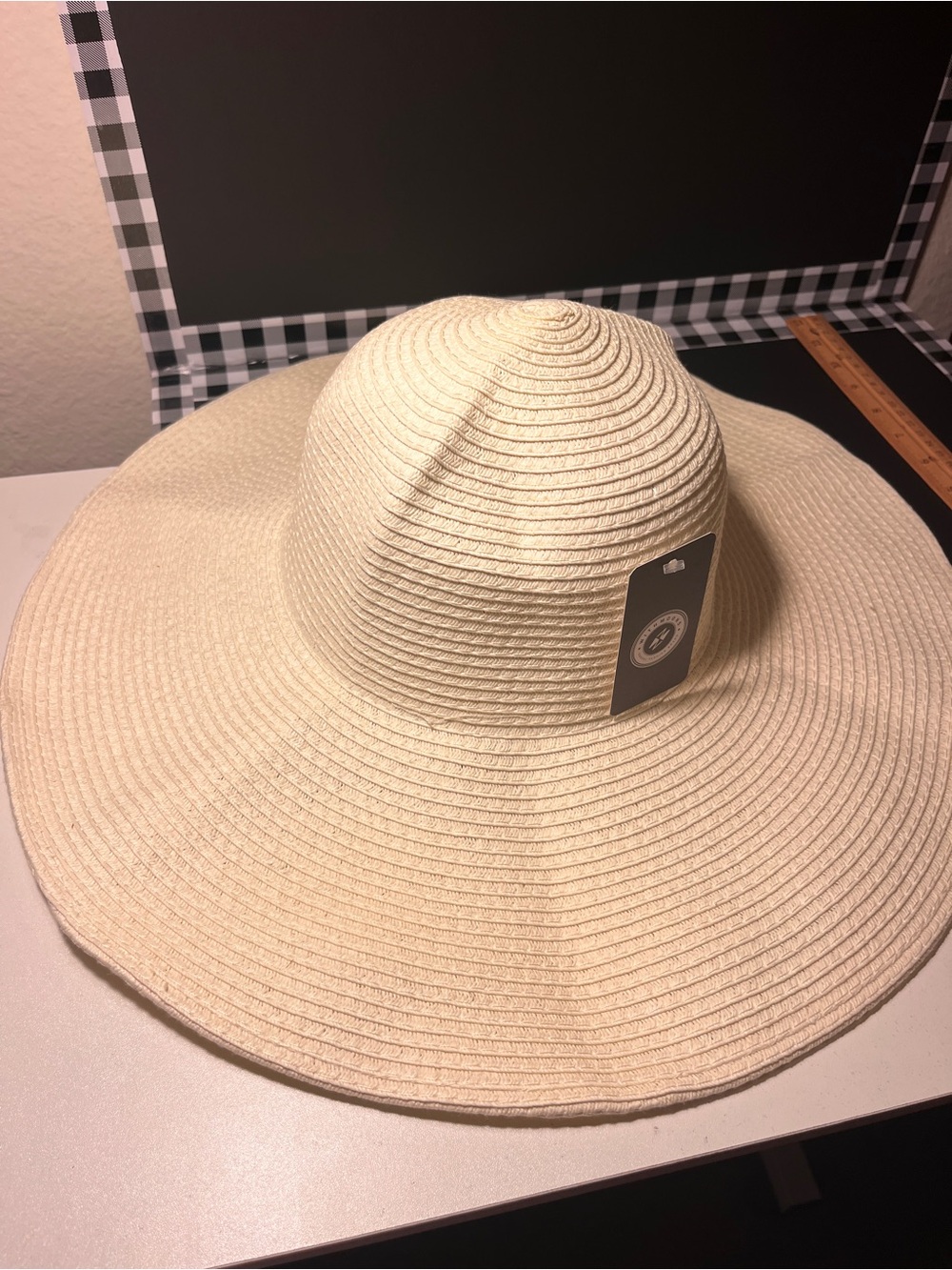 Straw Wide Brim Sun Hat - white